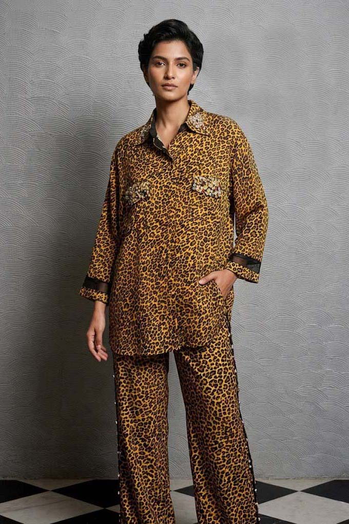Virdaa-Shirt-Golden-Animal